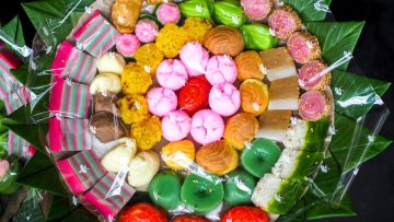 Kuliner jajanan pasar di Kota Bandung (Shutterstock).