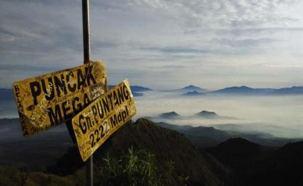 Mendaki gunung Puntang untuk mengisi akhir pekan (iNews).