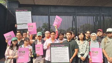 Tuntutan Rakyat untuk DPR RI agar bebenah (Kompas).