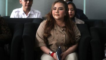 Lisa Mariana ditetapkan sebagai tersangka atas pencemaran nama baik (BeritaNasional).