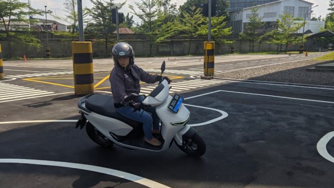 Menikung dengan Aman, Perjalanan Jadi Lebih Nyaman (dok Honda).
