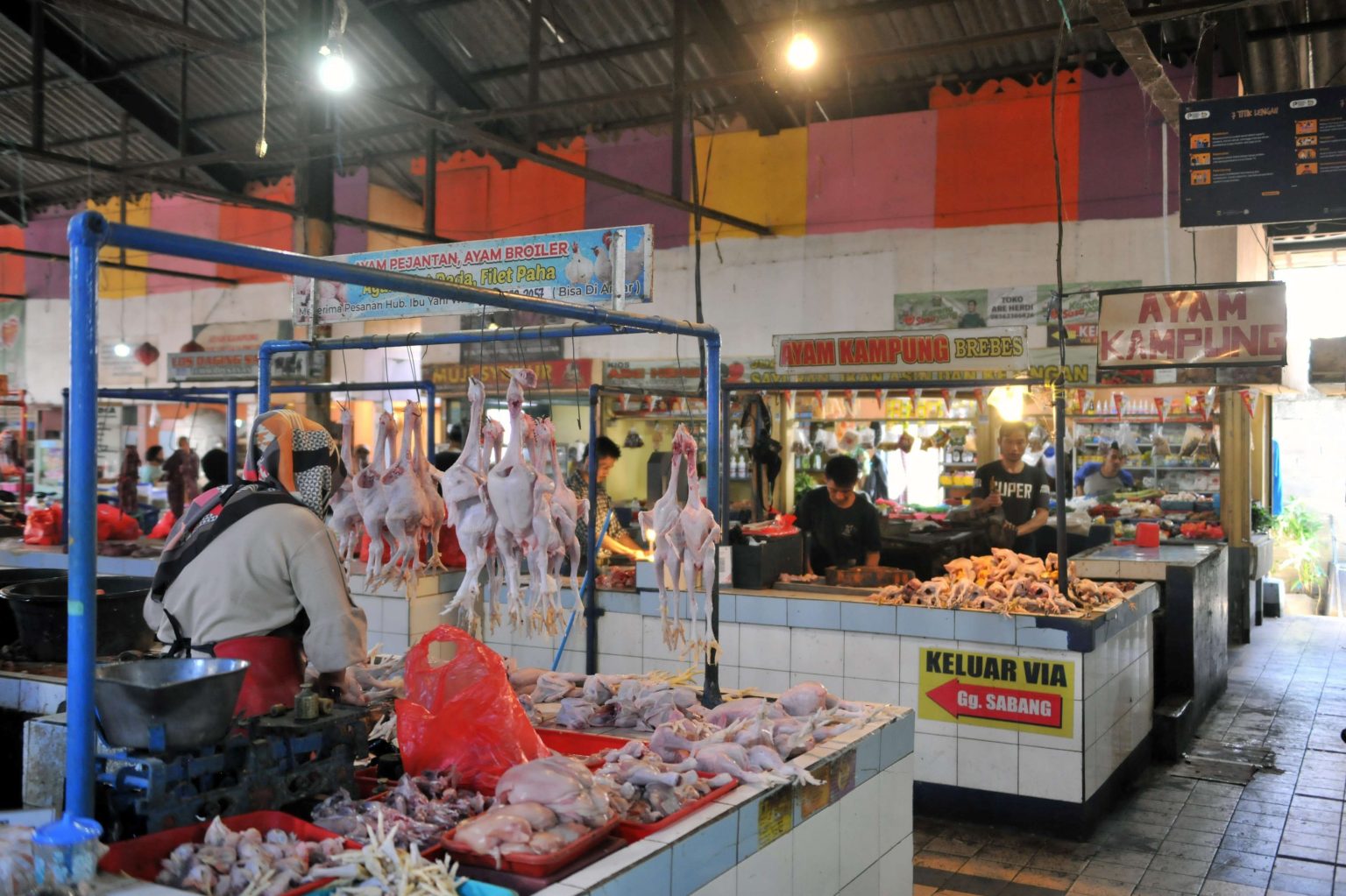 Harga Bahan Pokok di Pasar Cihapit tidak ada kenaikan (RRI).