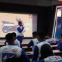 Instruktur Safety Riding Honda memberikan pelatihan keselamatan berkendara di AHM Safety Riding Park, Deltamas kepada Pejuang Muda Keselamatan Jalan Indonesia (dok).