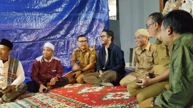 Resmikan Jalan, Jeje Ritchie Ismail Larut dalam Kebahagiaan Warga hingga Santap Liwet Bersama (dok).