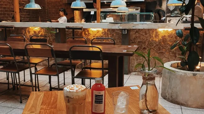 Kuliner malam di Kota Bandung yang wajib dicoba (Madhang).