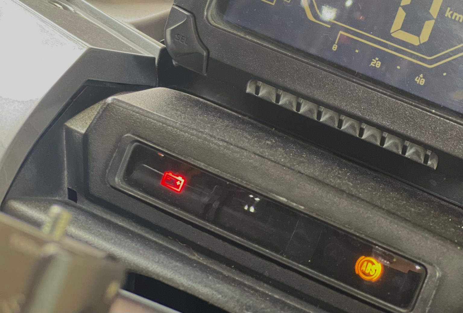 Lampu Indikator Aki Menyala, Ini yang Harus Dilakukan Pengendara (dok Honda).