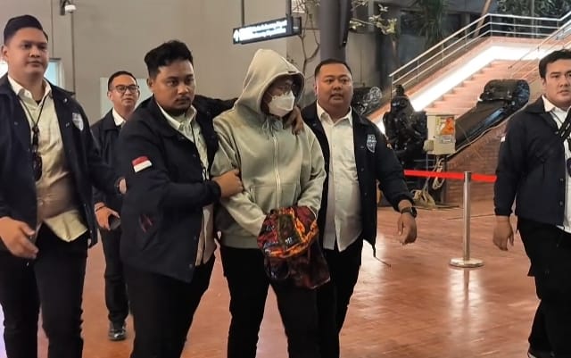 Polda Jawa Barat menangkap penyebar ujaran kebencian melalui media sosial, Adimas Firdaus alias Resbob di Semarang, Jawa Tengah (metro).