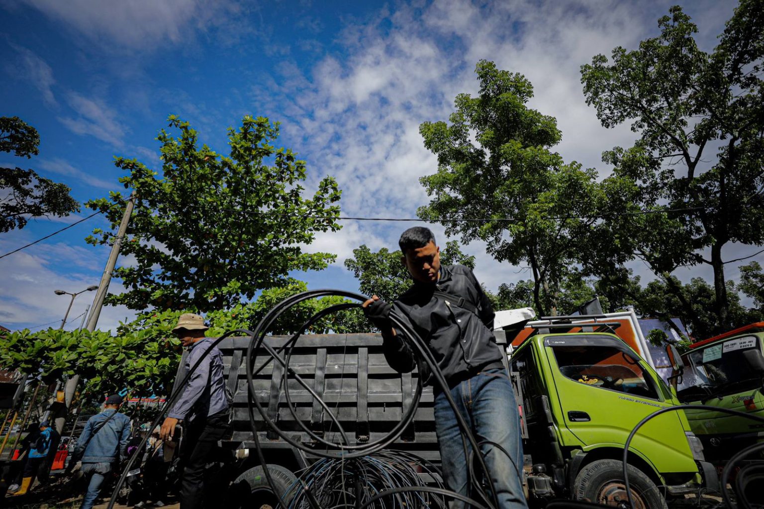 14 Ton Kabel Udara di Jalan Buahbatu Clear (dok Humas Kota Bandung).