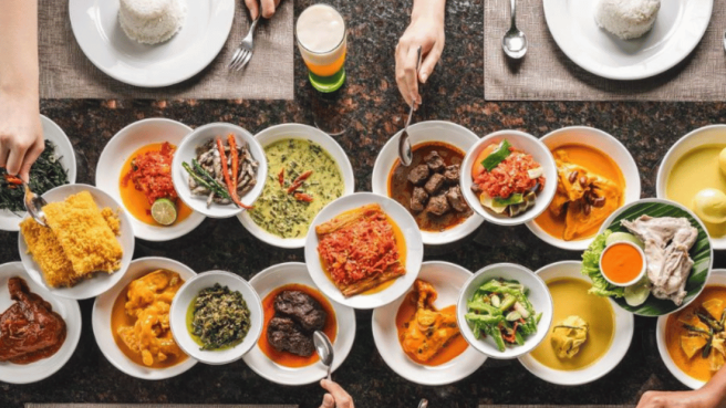 Kuliner Khas Padang yang wajib di coba (Tokopedia).