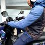 Jangan Menggantungkan Barang pada Kemudi Sepeda Motor (dok Honda).
