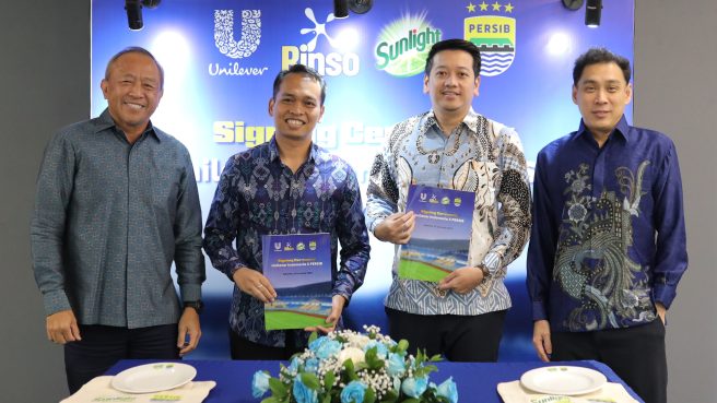 RINSO & SUNLIGHT LUNCURKAN KERJA SAMA DENGAN PERSIB (dok).