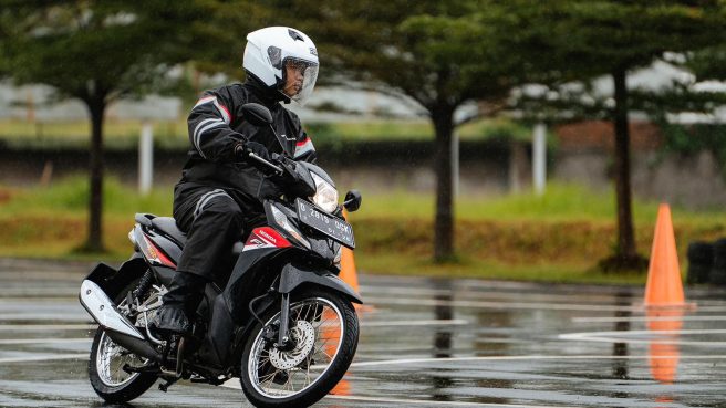 Tips Merawat Sepeda Motor di Musim Hujan (dok Honda).