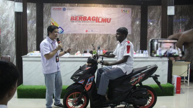 Astra Honda Berbagi Ilmu, Perkuat Kompetensi Siswa SMK Teknologi Karawang (dok Honda).