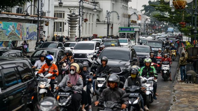 Dishub turunkan petugas siaga kemacetan di long weekend ini (detik).