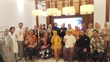 Kolaborasi Plataran Bandung dengan Batik Komar (Rizki Prolitenews).