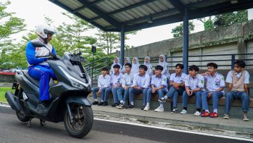 DAM Hadirkan Semangat Hari Pendidikan Lewat Edukasi dan Pengembangan Karakter Generasi Muda (dok Honda).