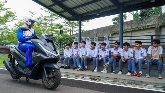 DAM Hadirkan Semangat Hari Pendidikan Lewat Edukasi dan Pengembangan Karakter Generasi Muda (dok Honda).