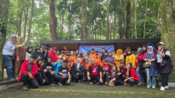 HFH Bandung Lakukan Giat Sosial Edukasi bersama ABK SLB Karya Bakti Bandung (dok).