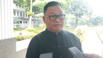 Kepala Dinas Lingkungan Hidup Kota Bandung Darto, Penanganan sampah harus lebih spesifik (dok).
