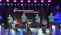 Kiri-Kanan: Marketing Director AHM – Octavianus Dwi, President Director AHM – Yuichi Shimizu, Executive Vice President Director AHM – Thomas Wijaya dan Marketing Director AHM- Naoki Kajino memperkenalkan New Honda Vario Evo 160 di AHM Safety Riding and Training Center, Deltamas, Cikarang, Jawa Barat (dok).