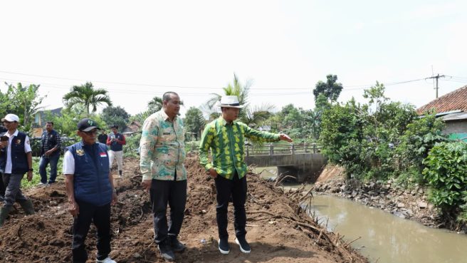 Digarap Secara Pentahelix, KDS Tinjau Progres Normalisasi Sungai Cisunggalah (dok)