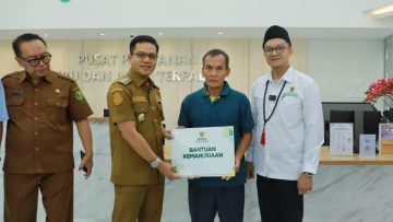 Jenguk Korban Penyekapan di RSHS (dok).