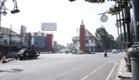 Penataan kabel udara di kawasan Jalan Asia Afrika dilakukan (dok).