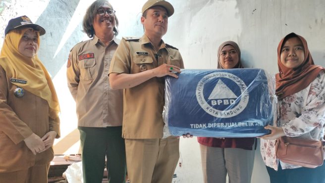 Erwin Tinjau Korban Kebakaran (dok).