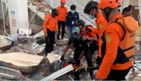 gempa di NTT peringatan dini tsunami berbunyi (CNN).