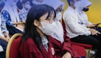 Himbauan menggunakan masker untuk mencegah terpapar abu vulkanik (Disdik).