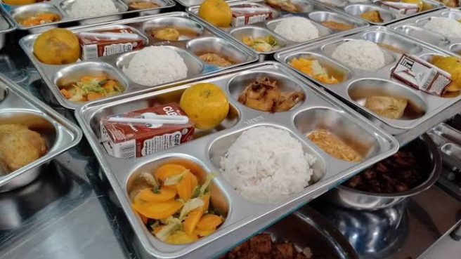Dinkes Temukan Masalah Sanitasi di SPPG Mandalajati (Kompas).