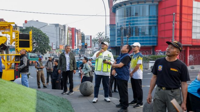 Diterpa Cuaca Panas Kota Bandung, PDAM Standby Tangki Air (dok).