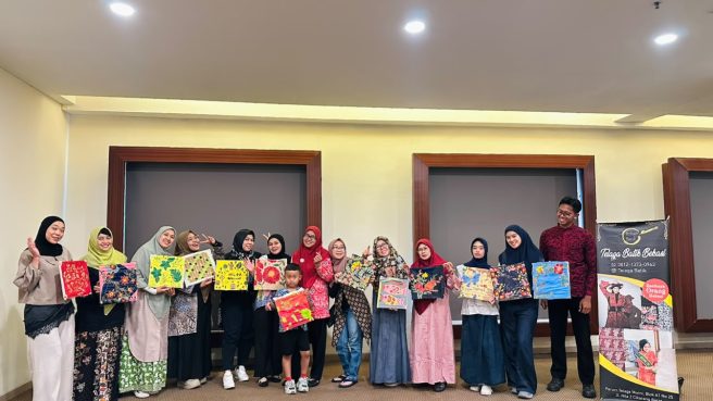 PRIMEBIZ HOTEL CIKARANG RAYAKAN HARI BATIK NASIONAL (dok).