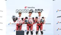 Pebalap binaan Astra Honda, Resky Yusuf Hermawan (kiri) meraih podium kedua pada Race 2 Idemitsu Moto4 Asia Cup (IM4AC) 2026 di Mandalika, Minggu (11/10) (dok Honda).